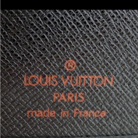 NWOT 1500$ LV EPI Black Clutch with Kiss lock - Picture 11 of 12
